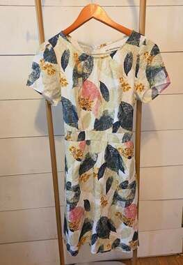 SM Wardrobe Short Sleeve Dress Size M Multicolor Leaf Print Midi